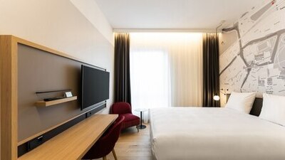 255678-business-double-room